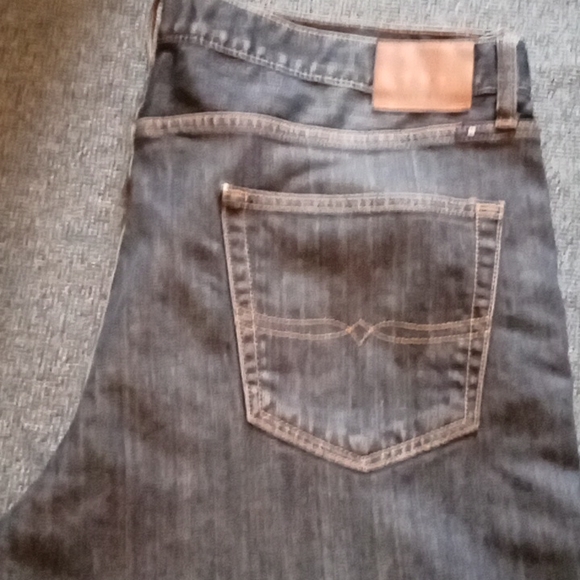 Lucky brand jeans gently worn 40-30 size - Picture 3 of 4